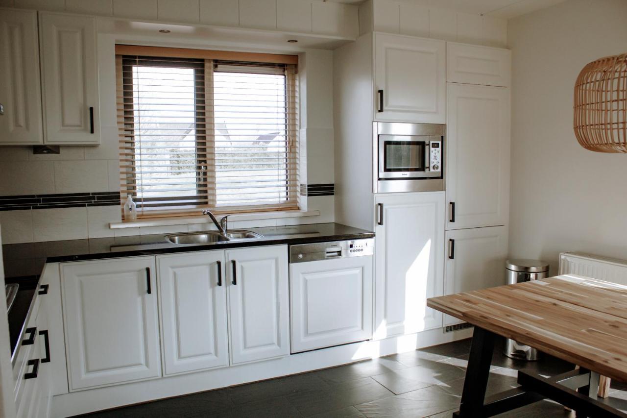 Luxus Familienvilla Mit Jacuzzi & Sauna 2 Tzummarum Esterno foto