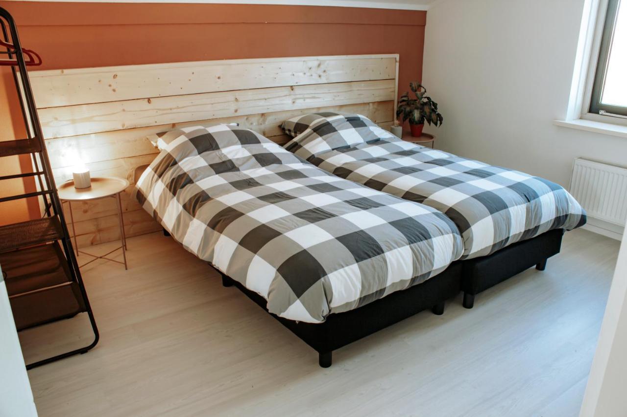 Luxus Familienvilla Mit Jacuzzi & Sauna 2 Tzummarum Esterno foto
